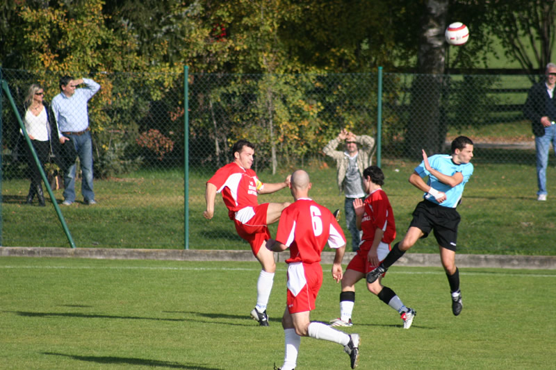 gal/08. Spieltag- SV Reischach-Rasen/2006-10-24 - SVR gg. Rasen-Antholz 032.jpg